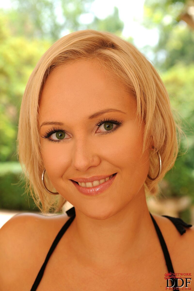 Катя, 24 года, 1 размер груди